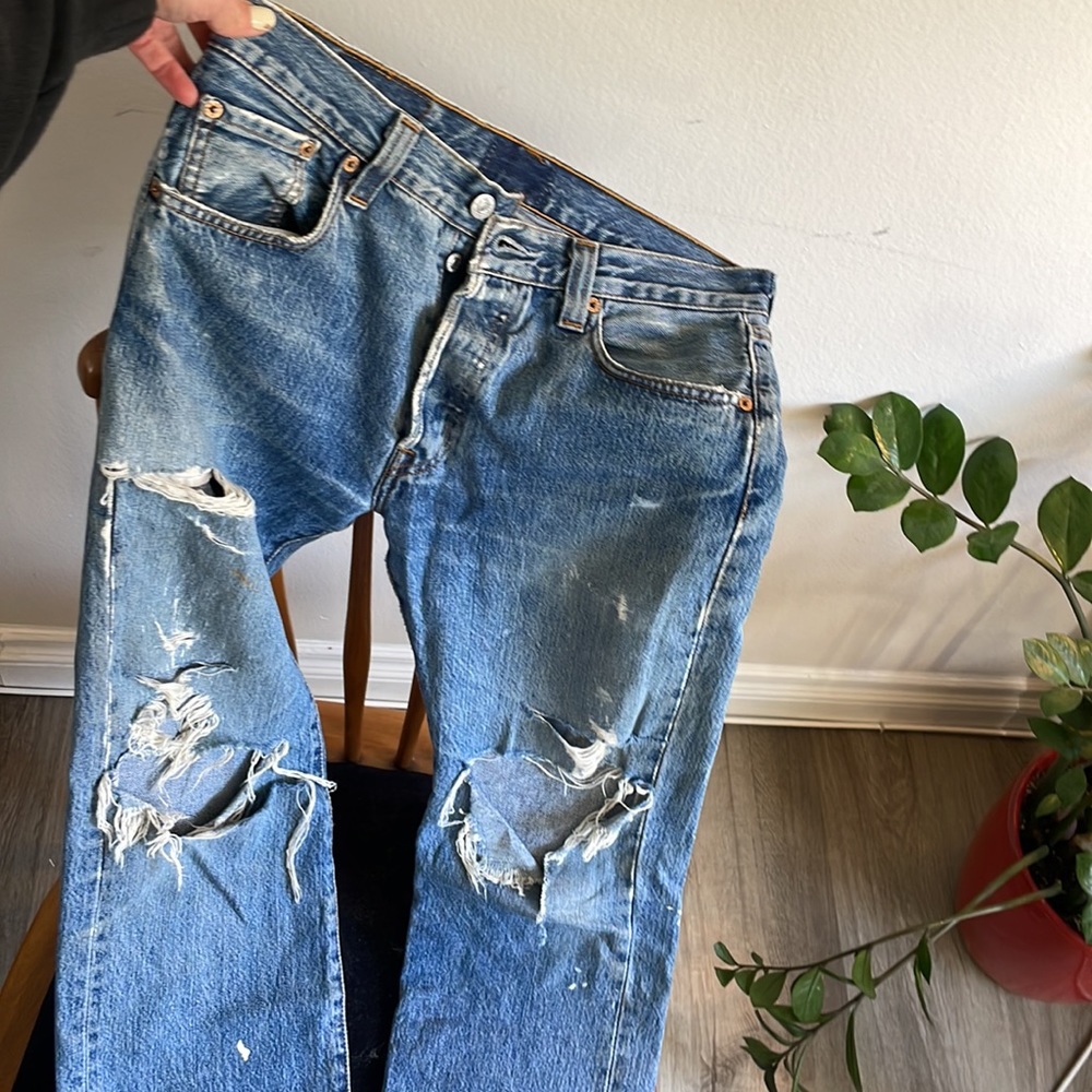 Vintage Levi’s 501 30x30 distressed / ripped